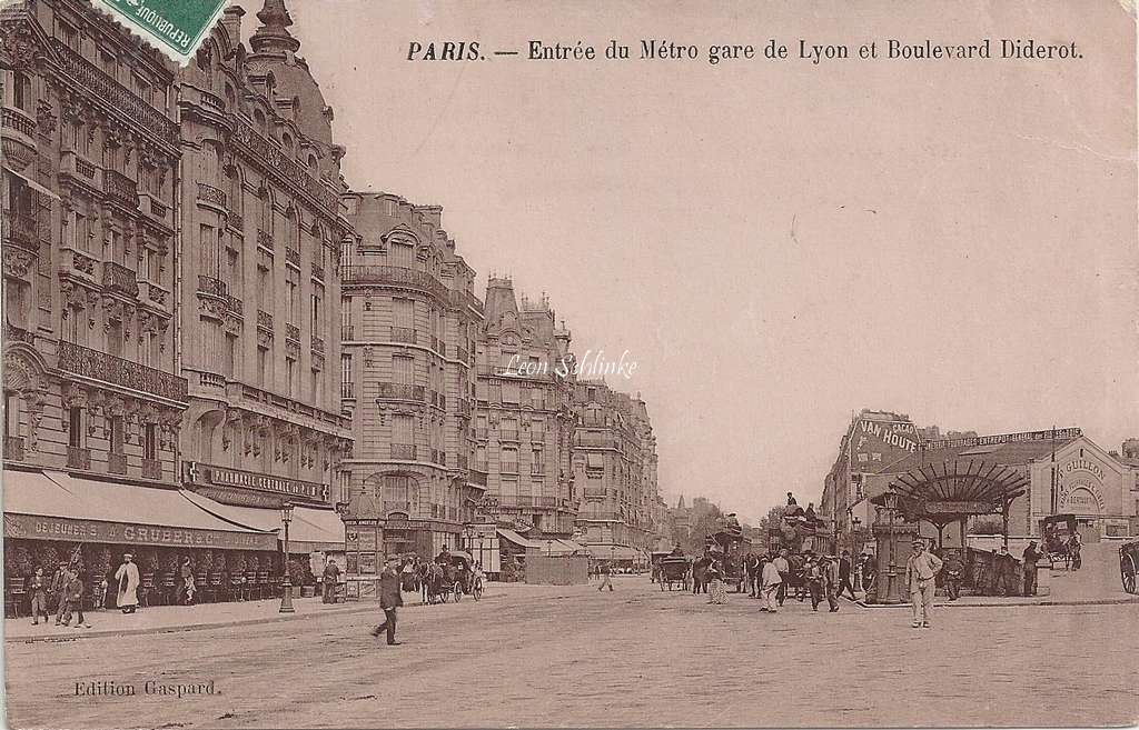 Gaspard - Entrée du Métro gare de Lyon et Boulevard Diderot