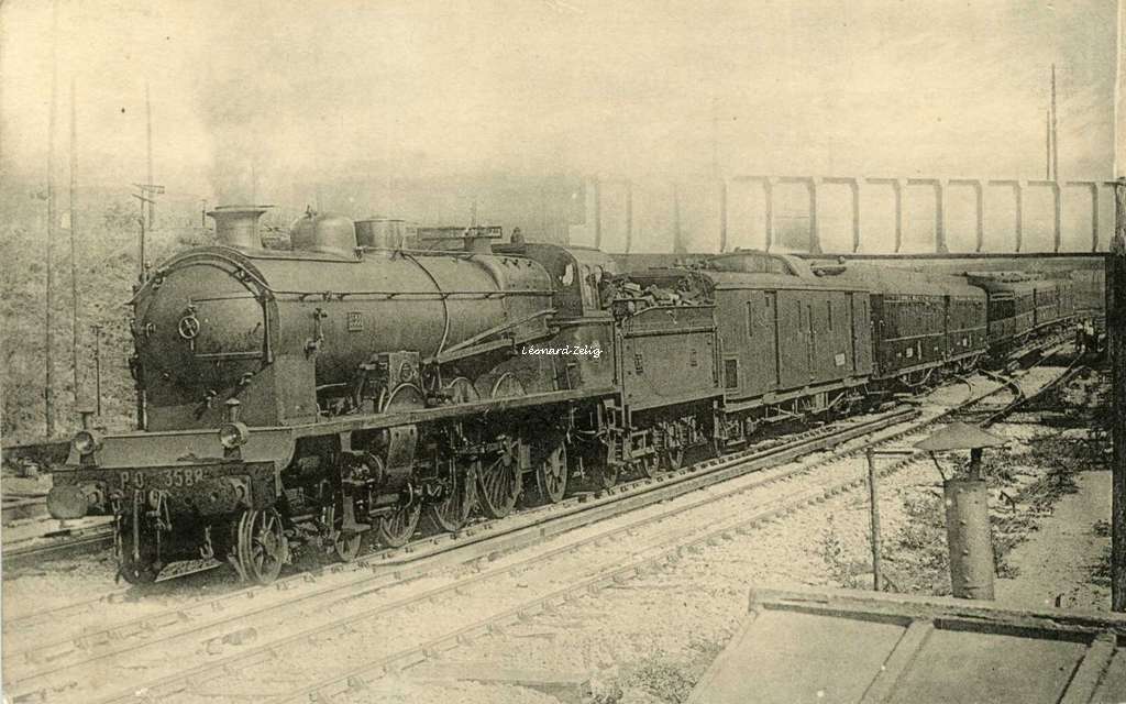 HMP - 49 - Résean d'Orléans - Le Sud-Express à Juvisy (1923) Pacific 3588