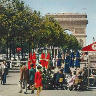 Iris (Chantal) 639 - L'Arc de Triomphe vu des Champs-Elysées