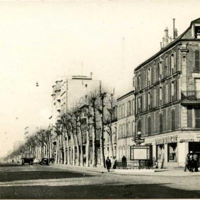 L'Hérault L. -  CHARENTON (Seine) - Rue de Paris