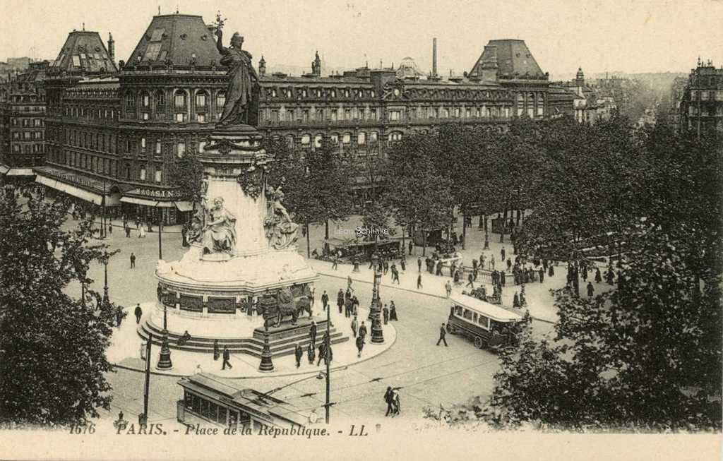 LL 1676 - PARIS - Place de la République (vue 1)