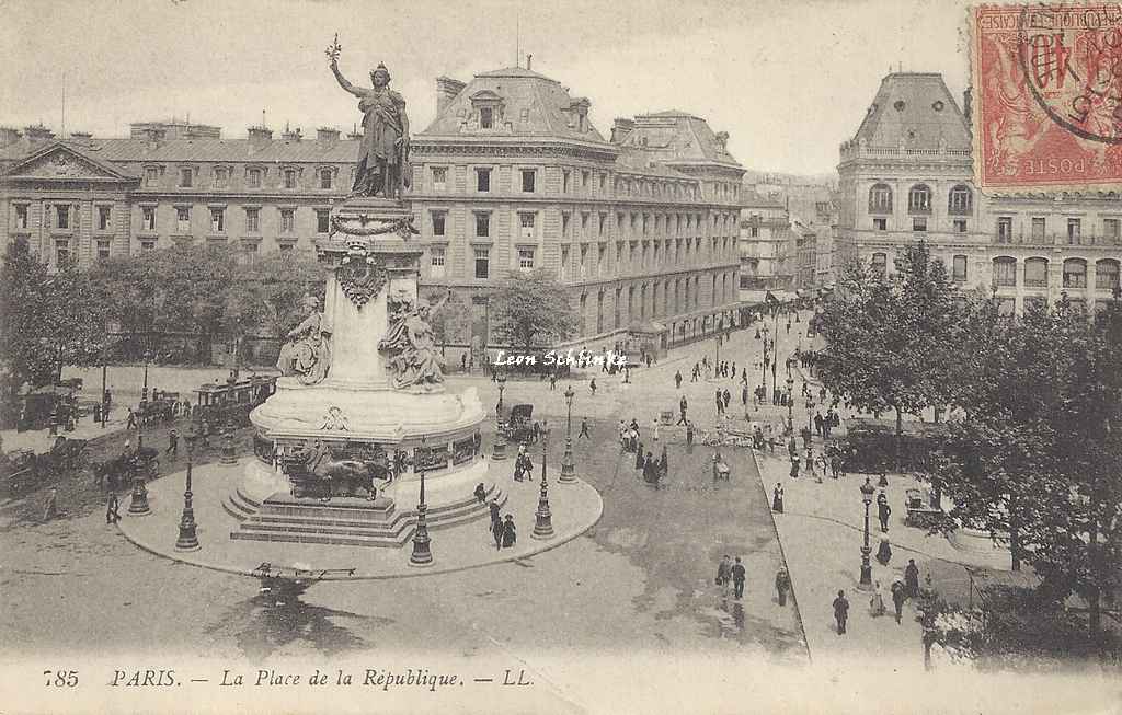 LL 785 - La Place de la République