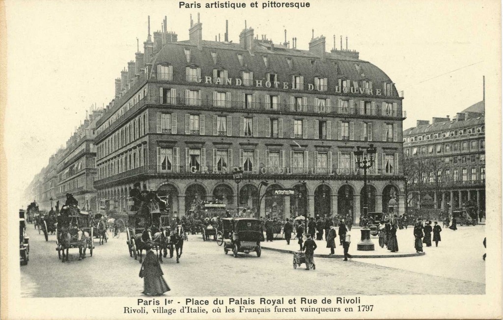 PARIS I° - Place du Palais Royal et Rue de Rivoli