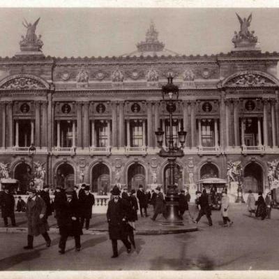 YVON 8 - PARIS en flanant - L'Opéra