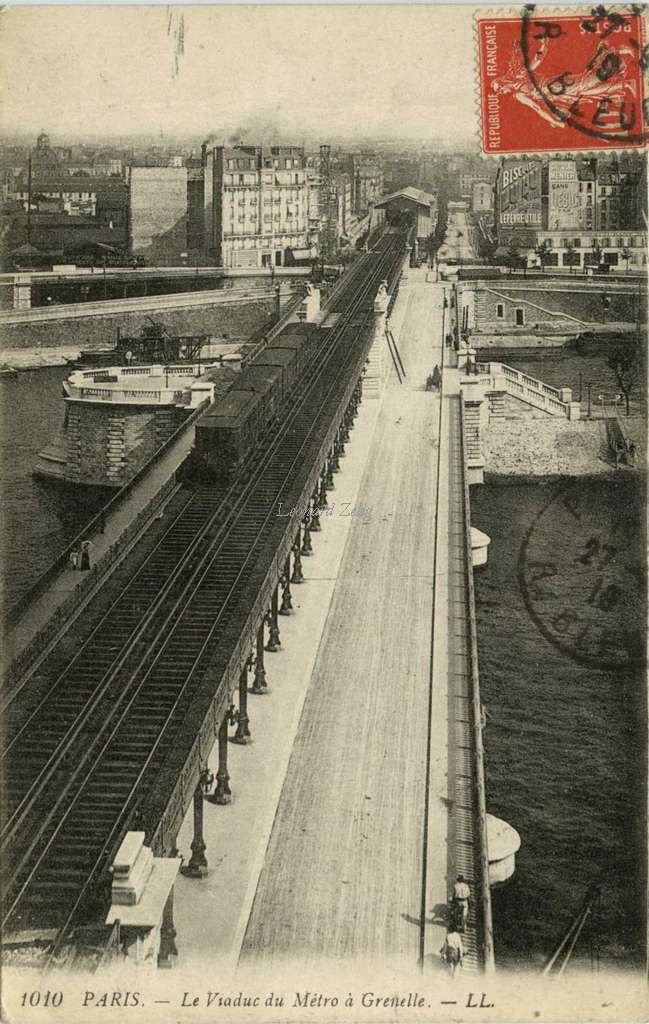 1010 - PARIS - Le Viaduc du Métro à Grenelle