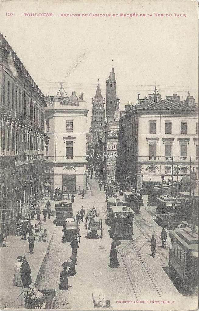 107 - Arcades du Capitole et rue du Taur