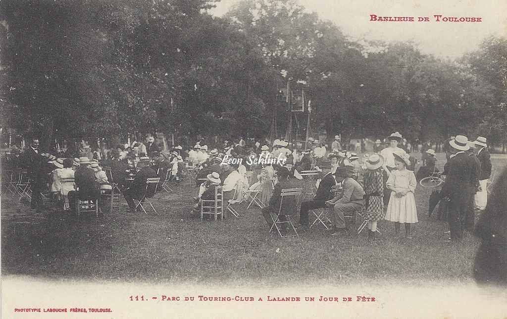111 - Parc du Touring-Club à Lalande un jour de fête
