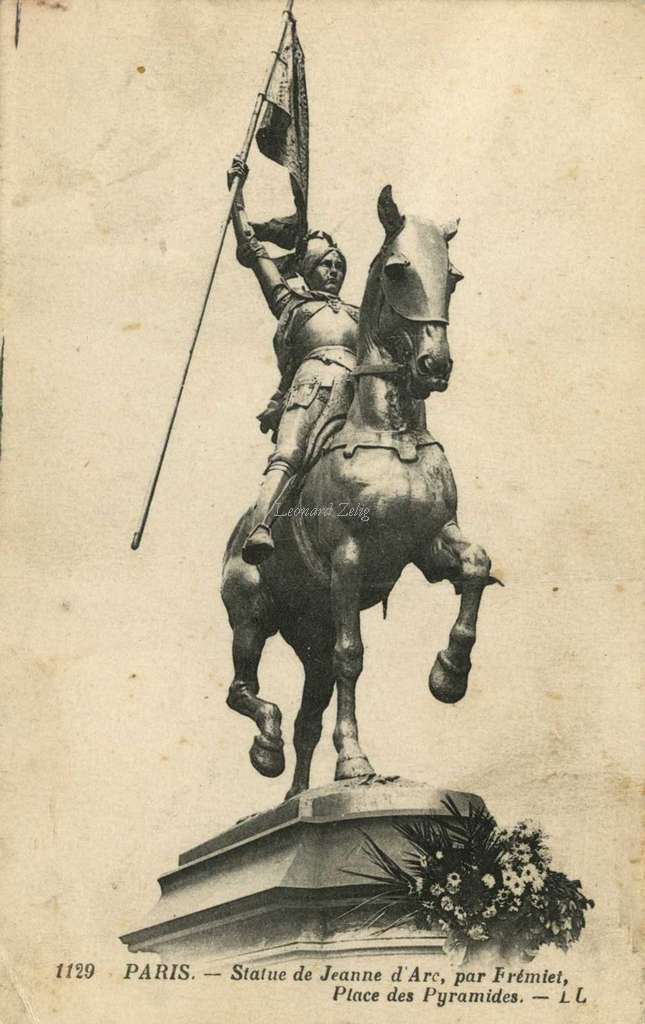 1129 - PARIS - Statue de Jeanne d'Arc, par Frémiet, Place des Pyramides