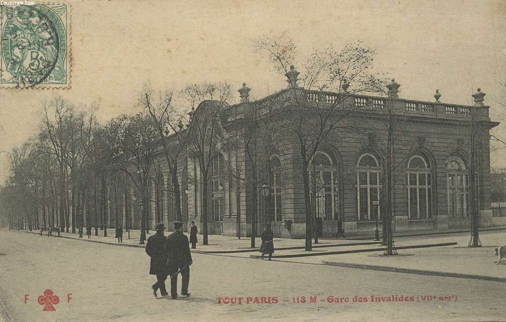 113 M - Gare des Invalides