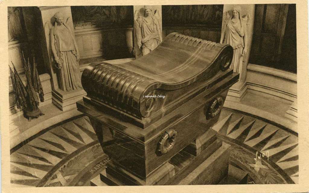 115 - Sarcophage de l'empereur Napoléon aux Invalides