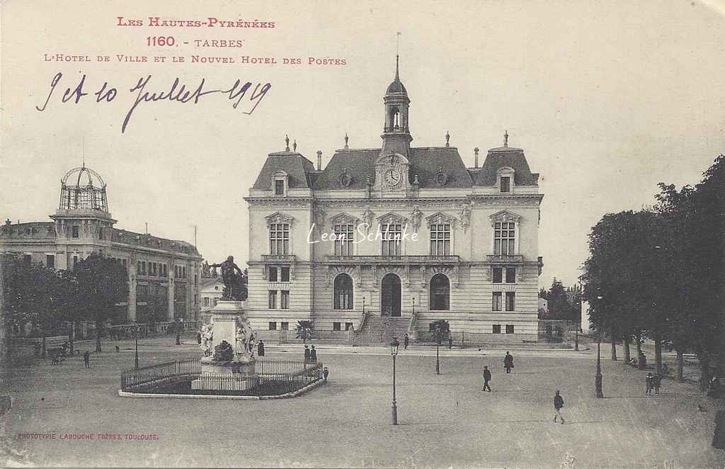 1160 - L'Hôtel de ville et le nouvel Hôtel des Postes (vue 2)