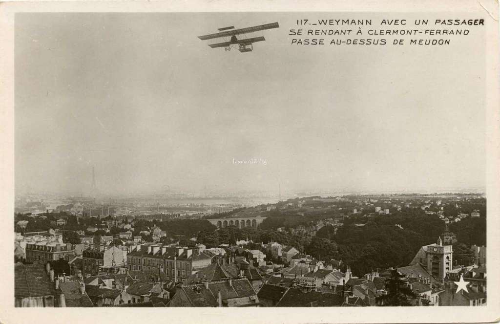 117 - Weymann avec un passager se rendant à Clermont-Ferrand passe au-dessus de Meudon