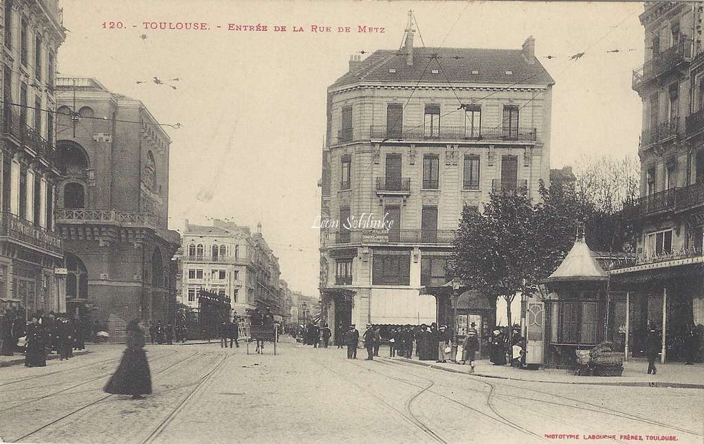120 - Entrée de la rue de Metz