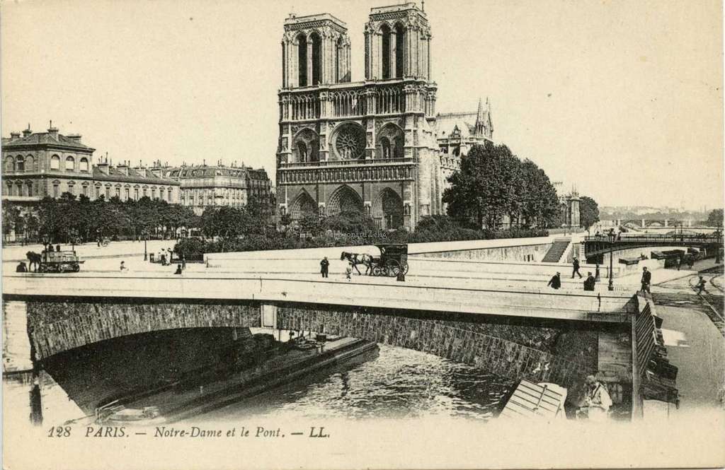 128 - PARIS - Notre-Dame et le Pont