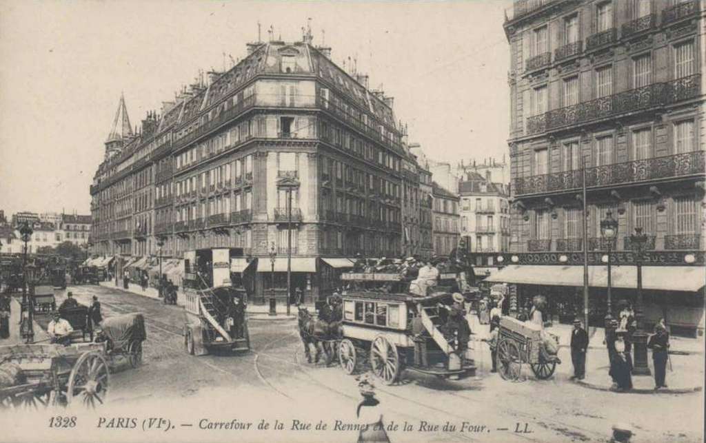 1328 - PARIS - Carrefour de la Rue de Rennes et de la Rue du Four