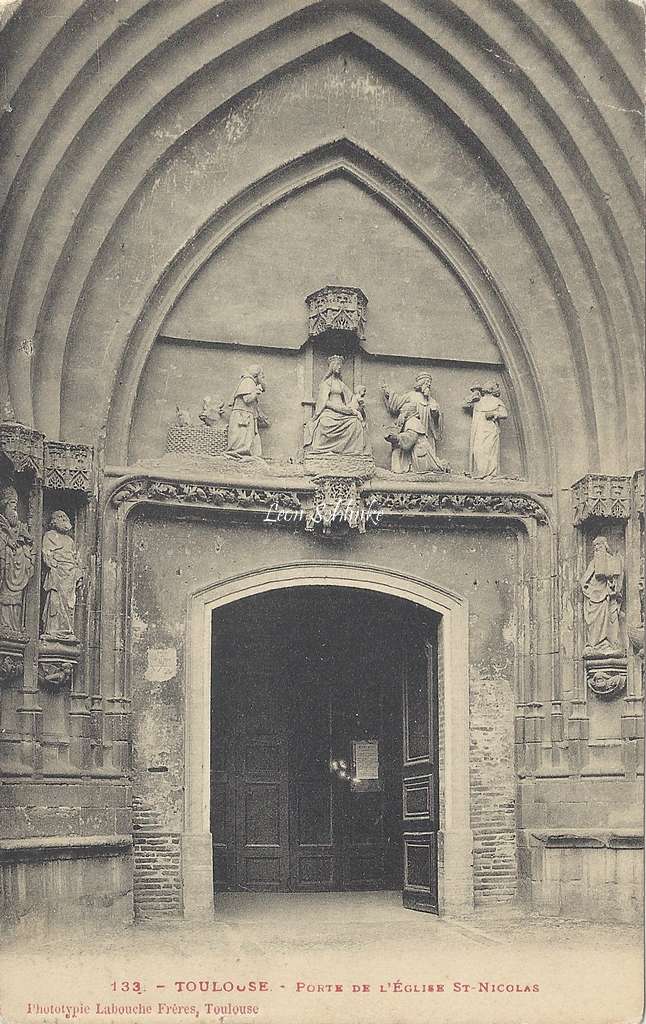 133 - Porte de l'Eglise St-Nicolas