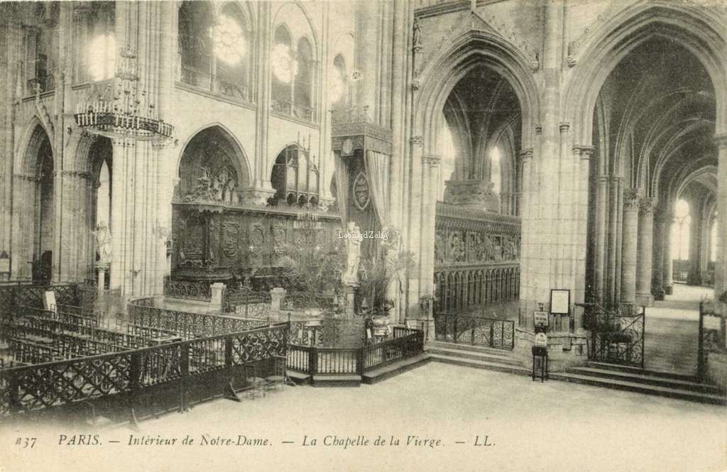 137 - PARIS - Intérieur de Notre-Dame - La Chapelle de la Vierge