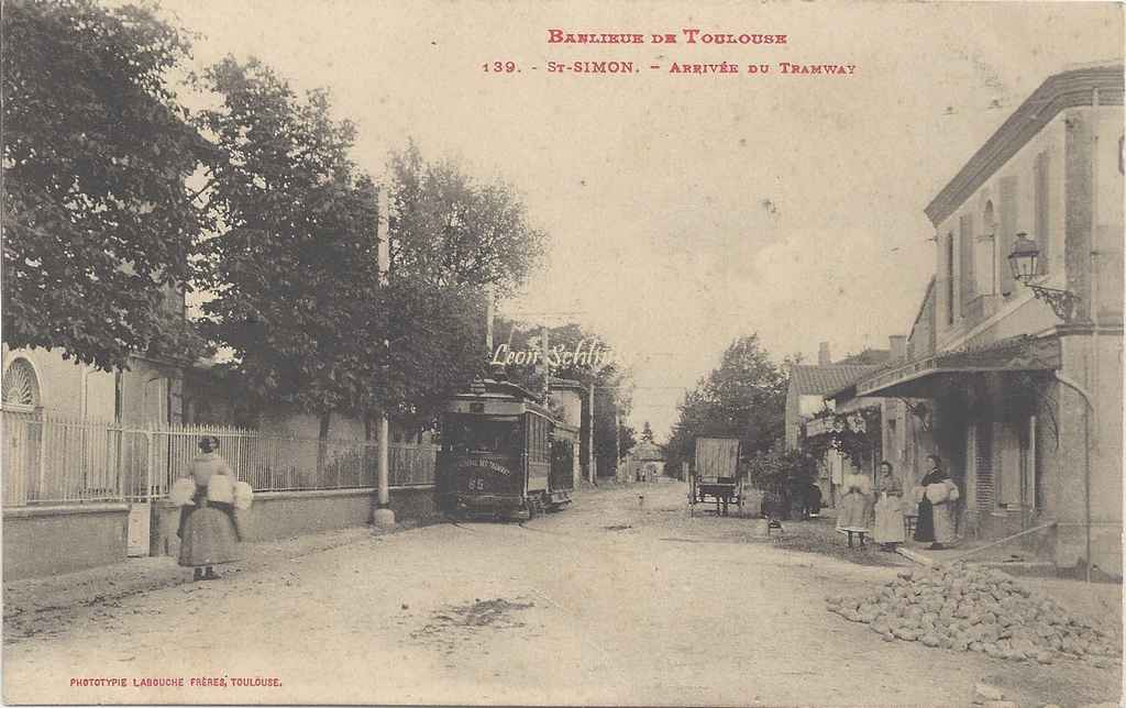 139 - Saint-Simon - Arrivée du Tramway