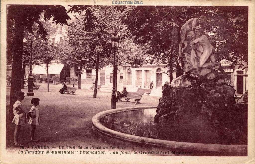 15 - Un coin de la Place de Verdun - Fontaine de l' 