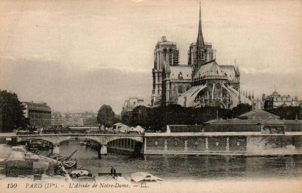 150 - PARIS - L'Abside de Notre-Dame