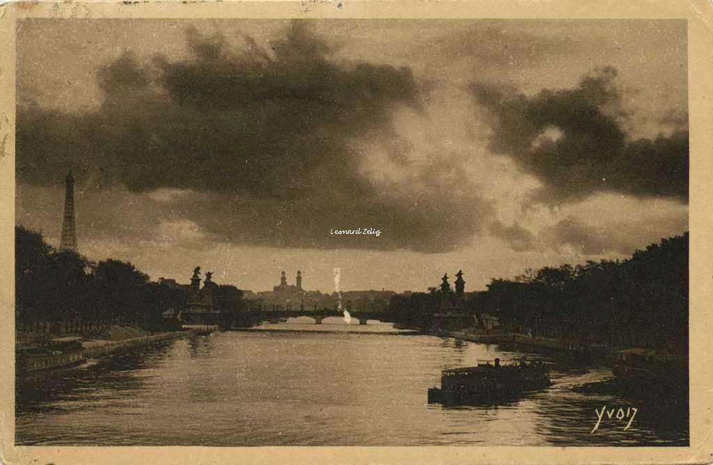 156 - Perspective sur la Seine vue du Pont de la Concorde