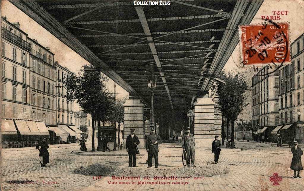 170 - Boulevard de Grenelle - Vue sous le Métropolitain