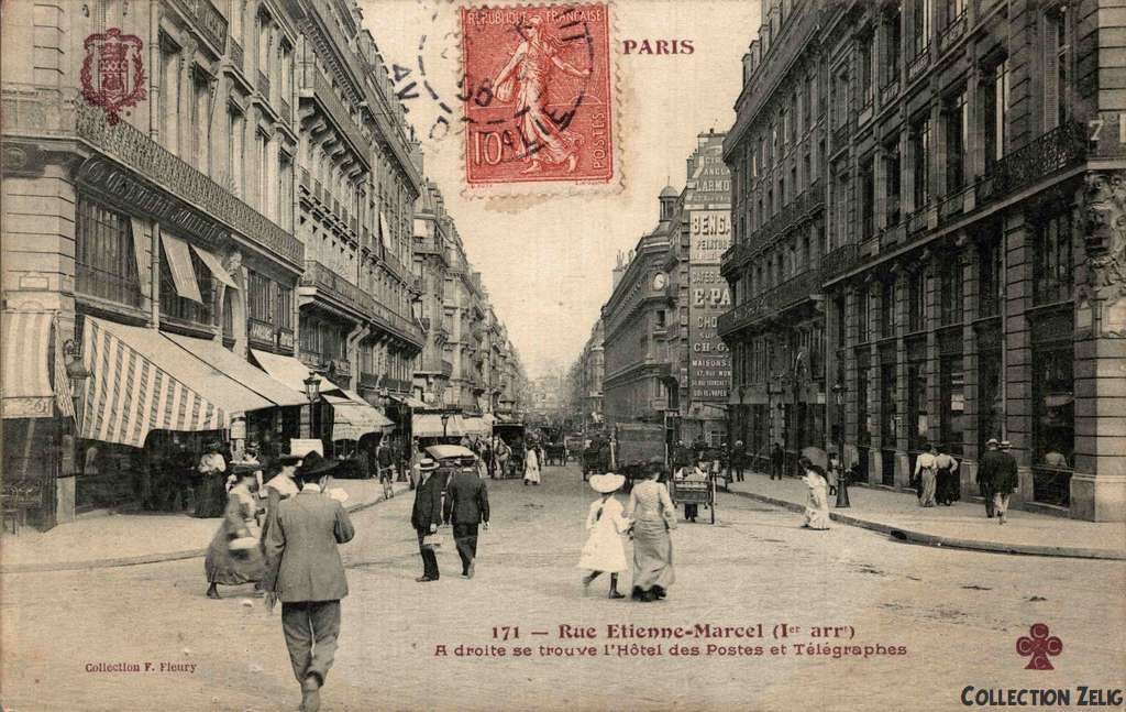 171 - Rue Etienne-Marcel, à droite se trouve l'Hôtel des Postes et Télégraphes