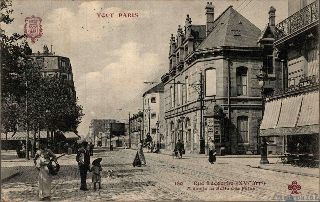 180 - Rue Lecourbe - A droite, la Salle des Fêtes