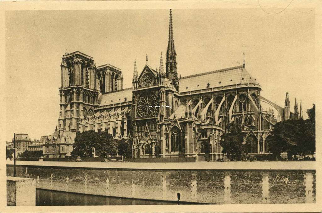 185 - Notre-Dame - Vue d'ensemble