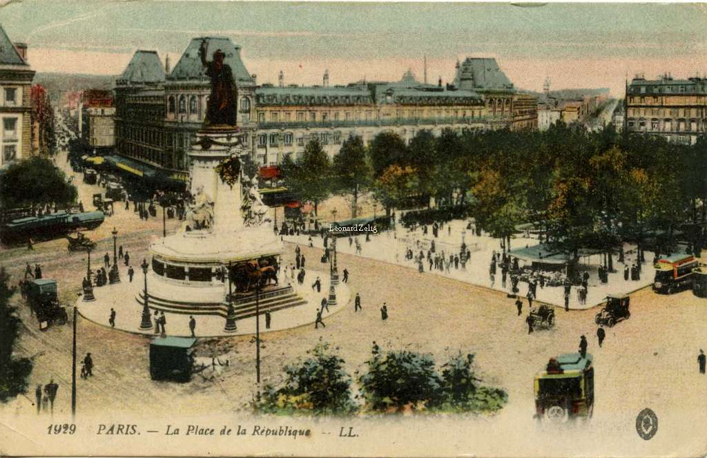 1929 - PARIS - La Place de la République