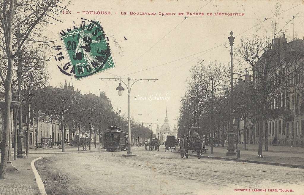 197 - Le Boulevard Carnot et entrée de l'Exposition