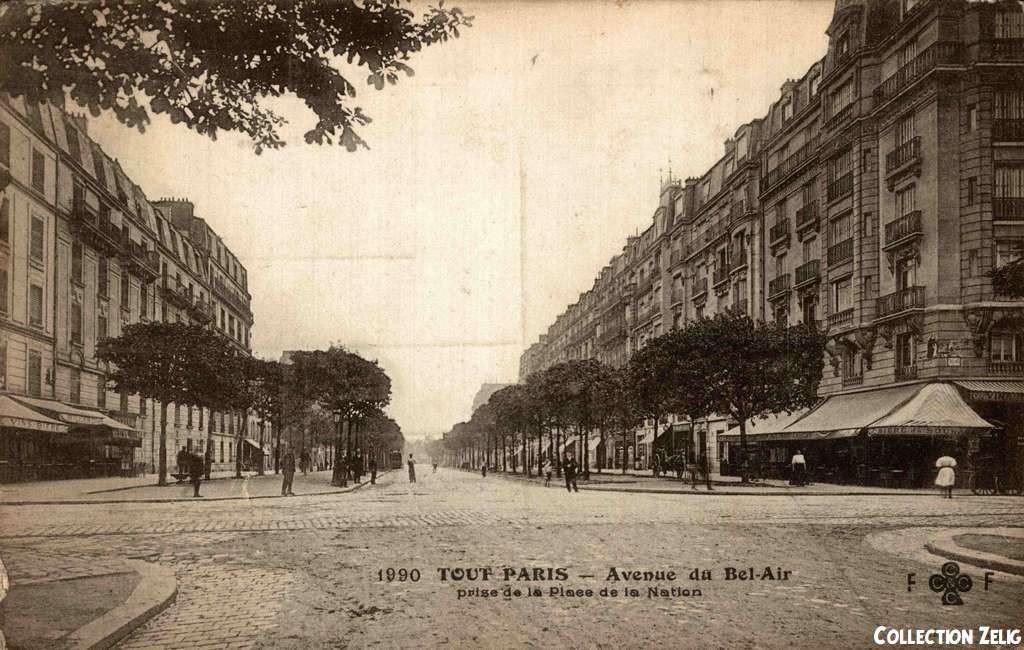 1990 - Avenue du Bel-Air prise de la Place de la Nation