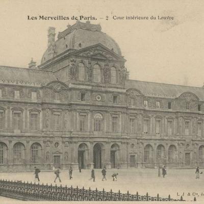 2 - Cour intérieure du Louvre