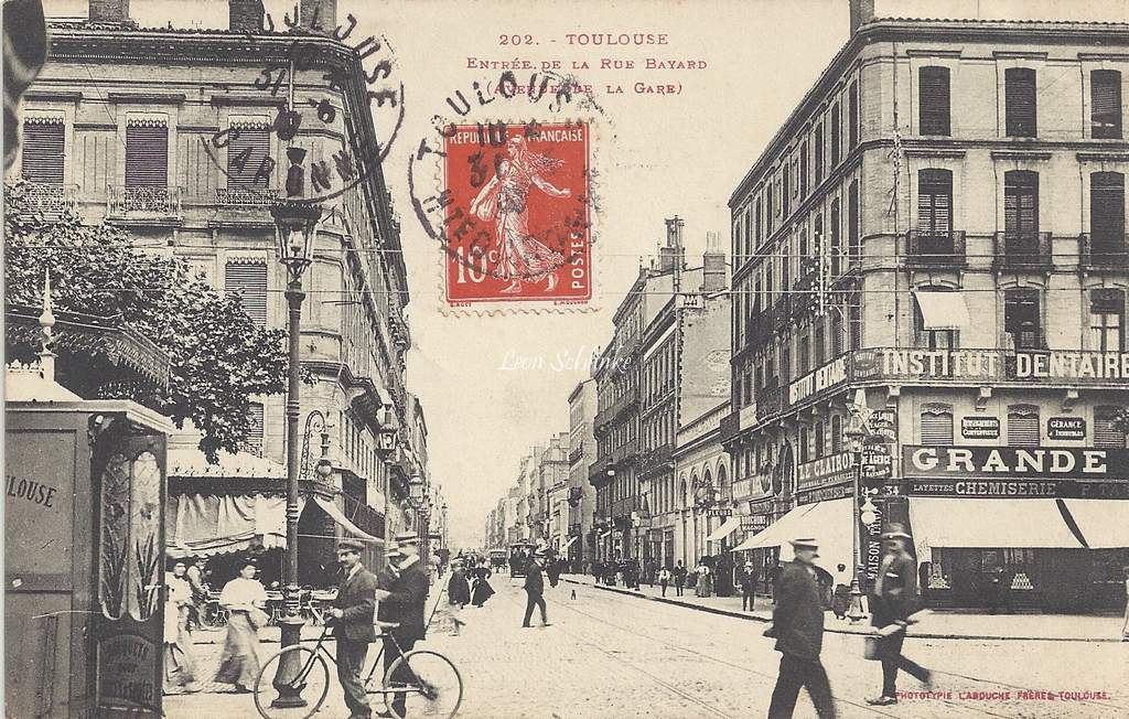 202 - Entrée de la Rue Bayard