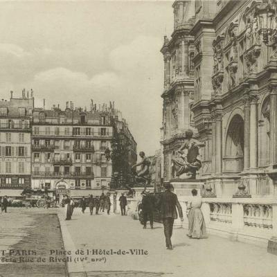 2022 - Place de l'Hôtel de Ville et la Rue de Rivoli