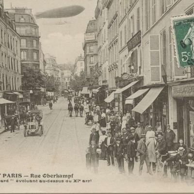 204 - Rue Oberkampf - Le Clément-Bayard évoluant au-dessus du XI° arrt