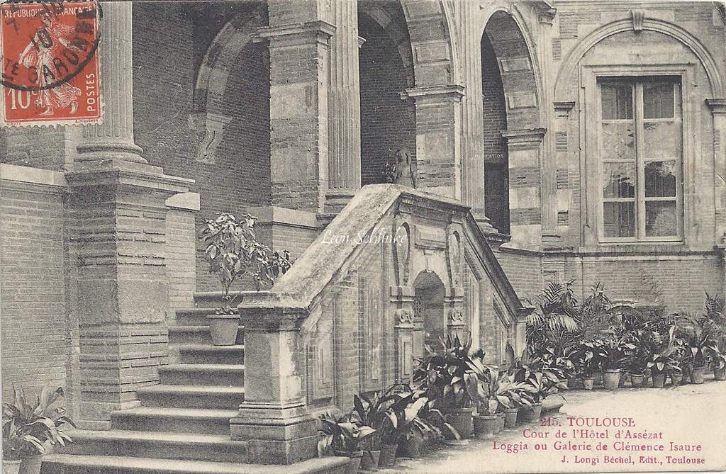 215 - Cour de l'Hotel d'Assezat