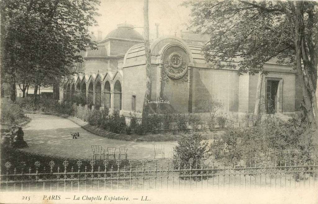 215 - PARIS - La Chapelle Expiatoire
