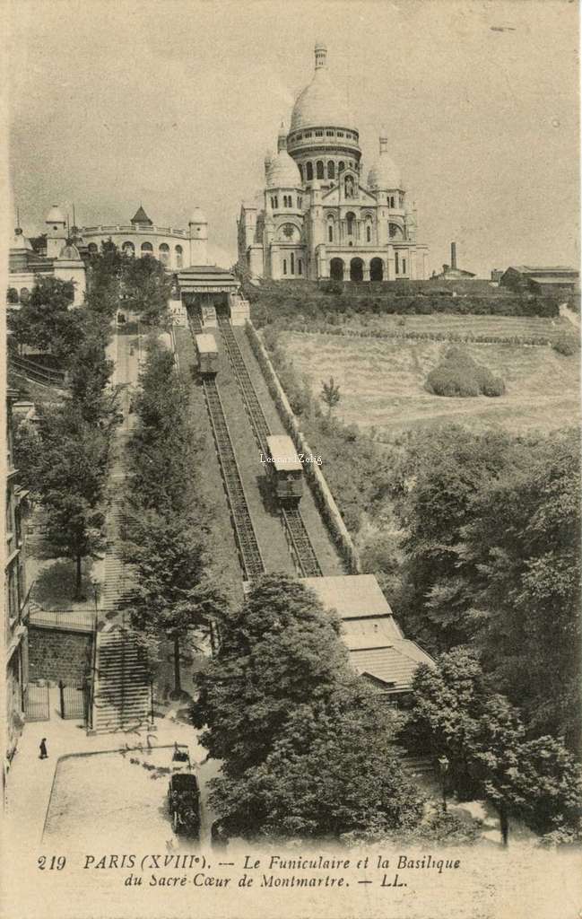 219 - PARIS - Le Funiculaire et la Basilique du Sacré-Coeur de Montmartre (2)