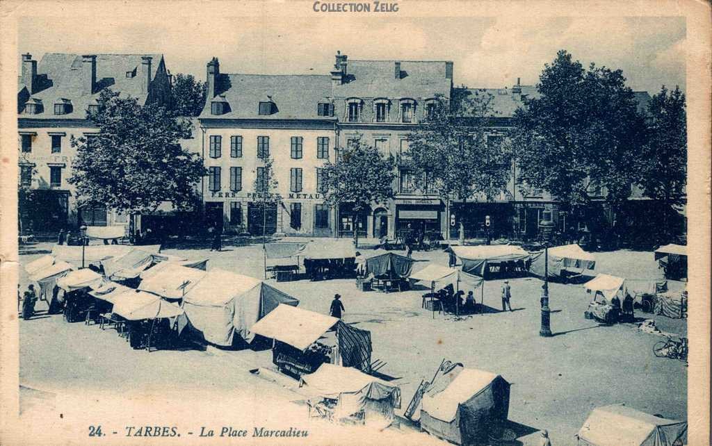 24 - La Place Marcadieu (vue 1)