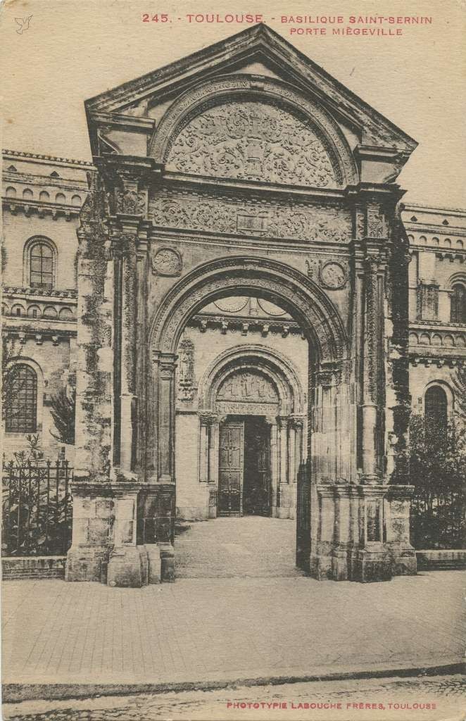 245 - Basilique St-Sernin - Porte Miègeville