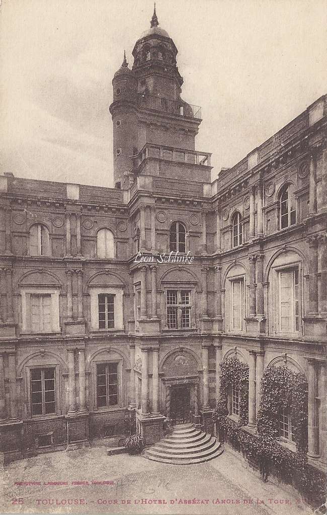 25 - Cour de  l'Hôtel d'Assézat