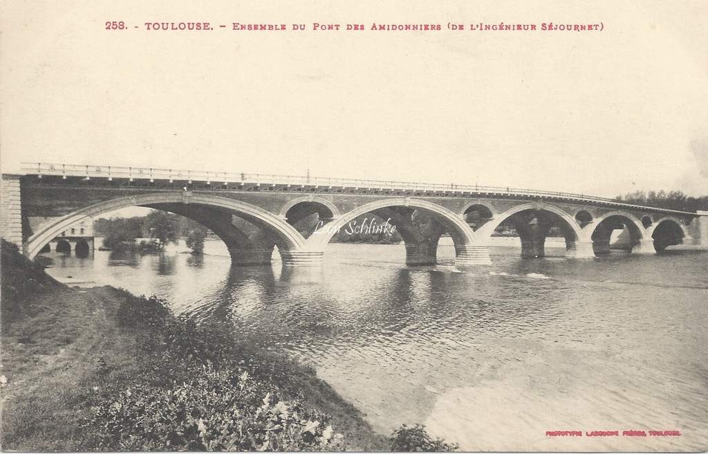 258 - Ensemble du Pont des Amidonniers