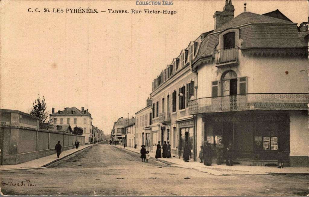 26 - TARBES - Rue Victor-Hugo