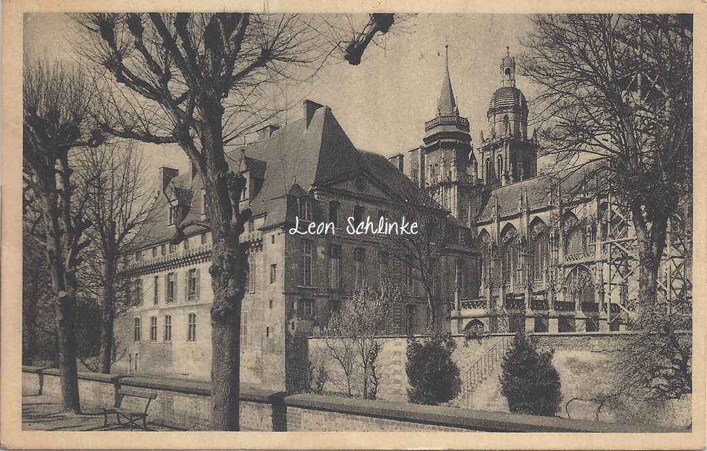 27- Evreux - Evêché et Cathédrale (EAP 55)