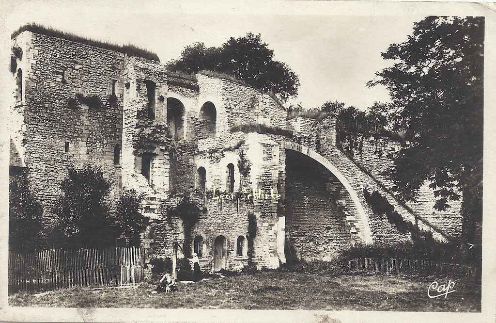 27- Gisors - Le ChâteauEd. R.Henaff)