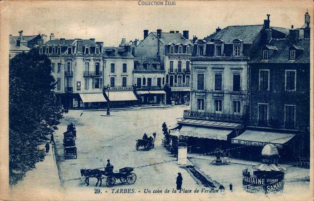 29 - Un coin de la Place de Verdun (vue 1)
