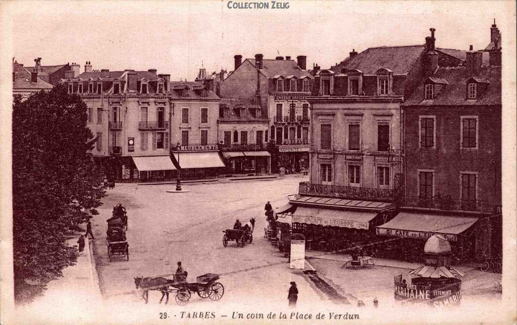 29 - Un coin de la Place de Verdun (vue 2)