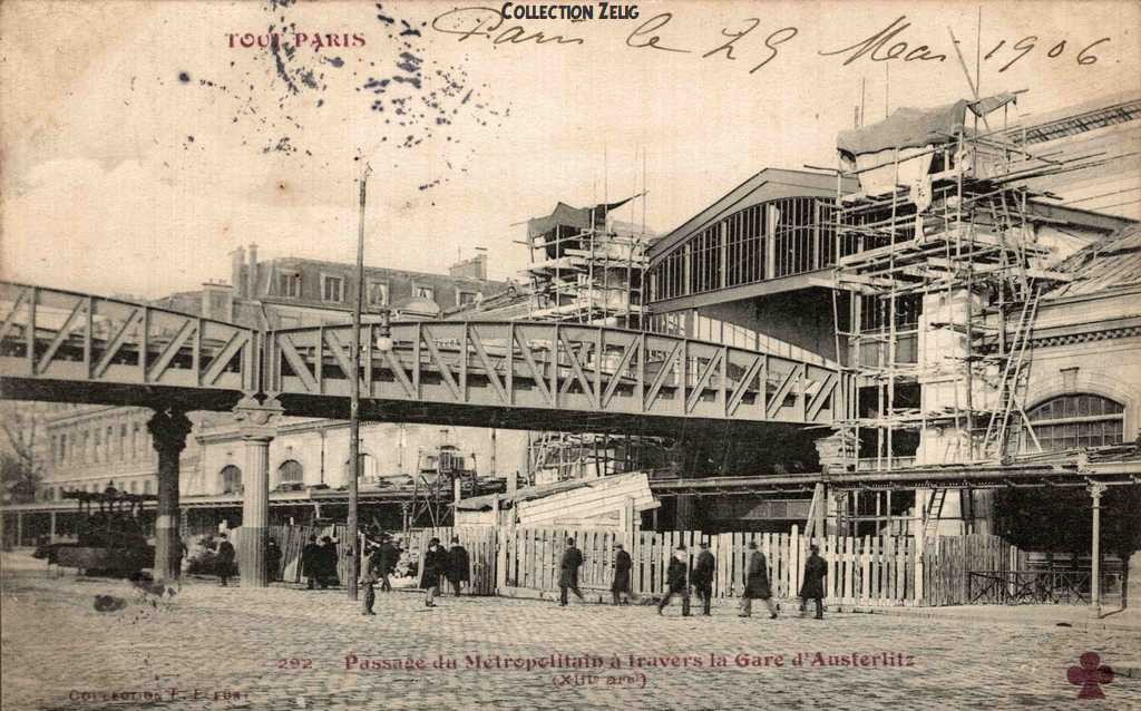 292 - Passage du Métropolitain à travers la Gare d'Austerlitz