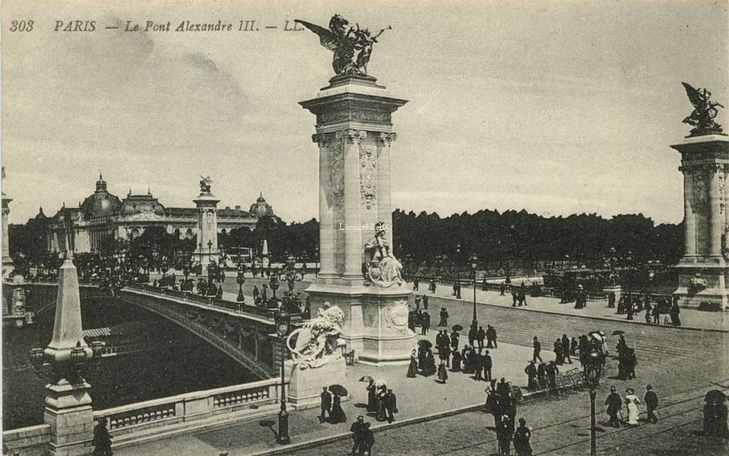 303 - PARIS - Le Pont Alexandre III (3)